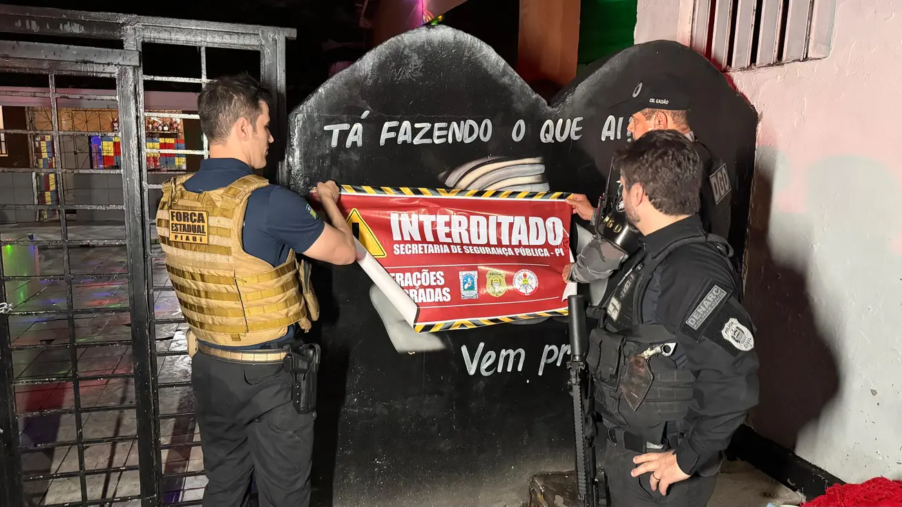 Fachada de boate na Avenida dos Expedicionários, em Teresina, interditada pela polícia durante operação contra o tráfico de drogas