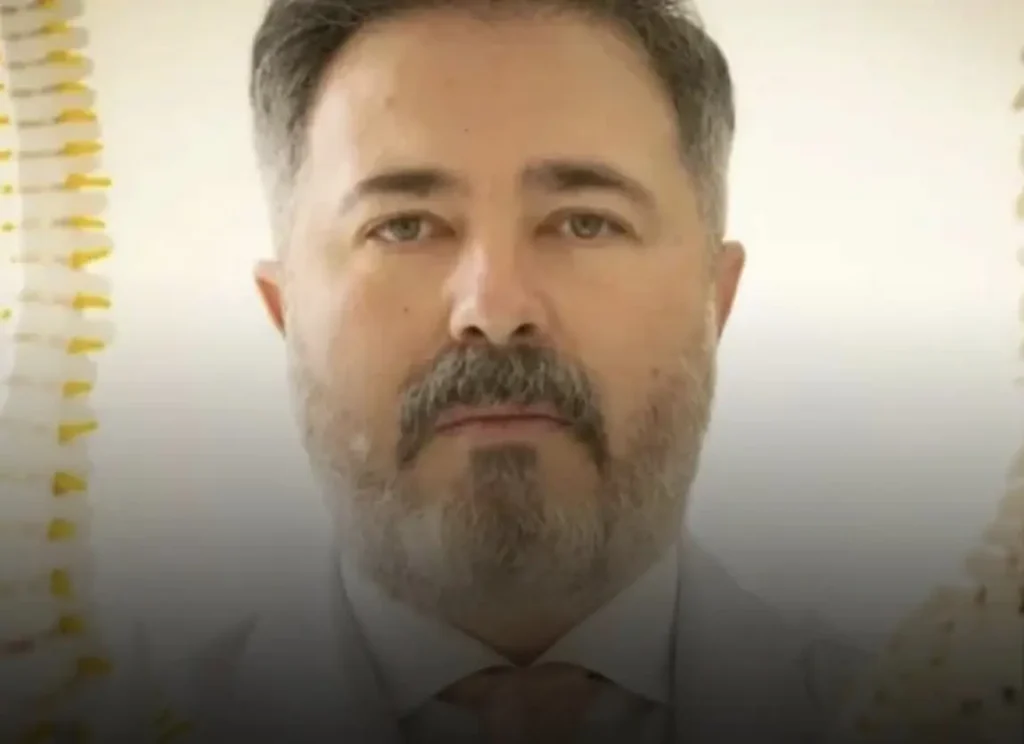 Neurocirurgião Francisco Sampaio Júnior, desenvolvedor de técnica minimamente invasiva para hérnia de disco.