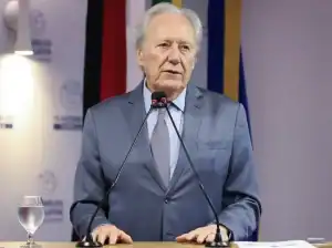 Ricardo Lewandowski, ministro da Justiça, em contexto de sua iminente saída do cargo.