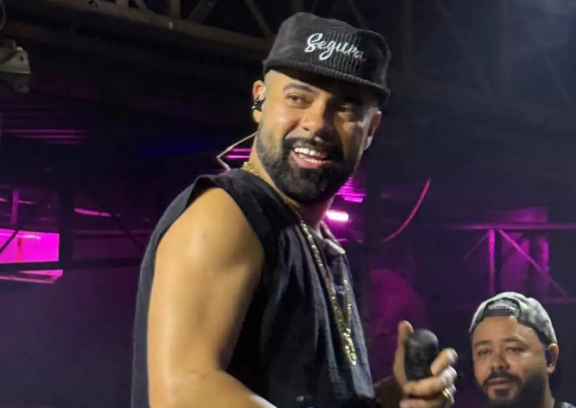 Cantor de pagode Leozinho, Leonardo Pereira de Sousa