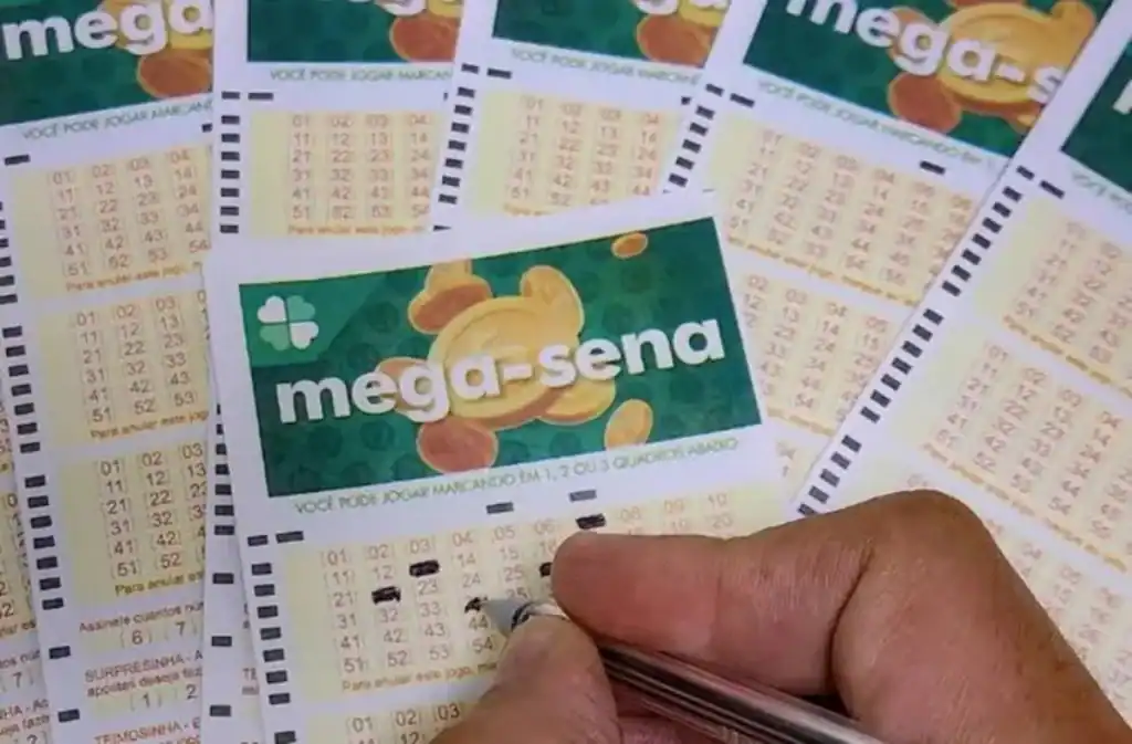 Bilhete de loteria da Mega da Virada com destaque para o prêmio de R$ 139.231,32, ganho por aposta de Teresina, Piauí.