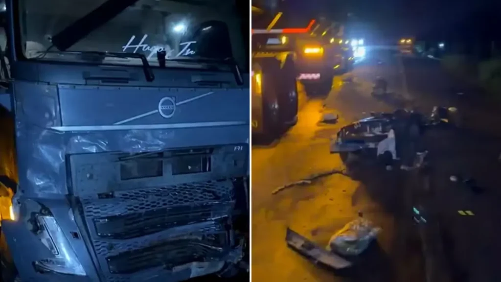 Veículos destruídos após colisão fatal entre picape e caminhão na BR-135 em Cristino Castro, Piauí