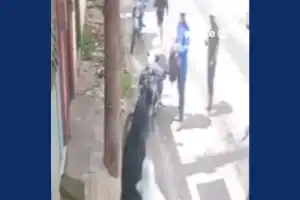 Rua comercial no bairro do Coqueiro, Belém, onde comerciante sofreu tentativa de invasão por extorsão.