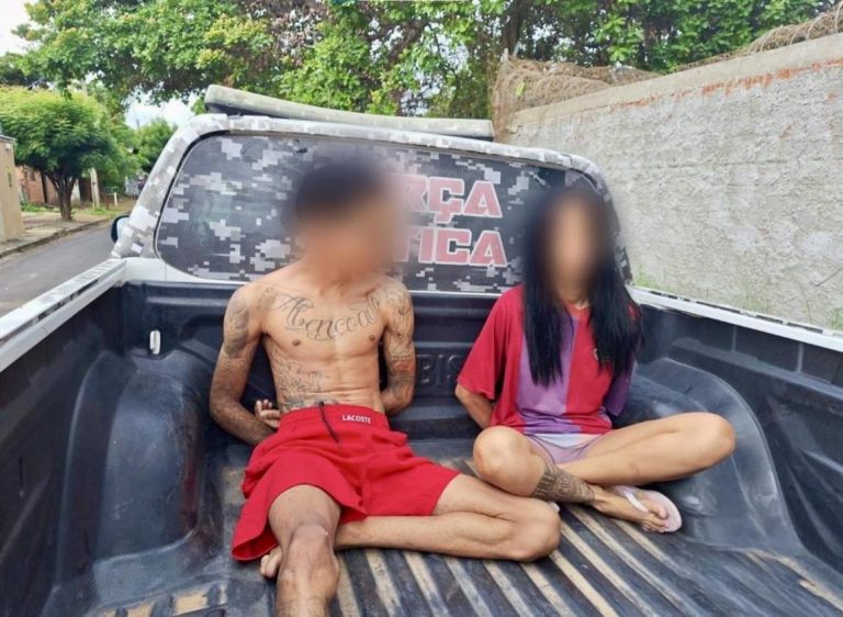 Casal preso com armas e motos roubadas; homem é suspeito de homicídio em Água Branca