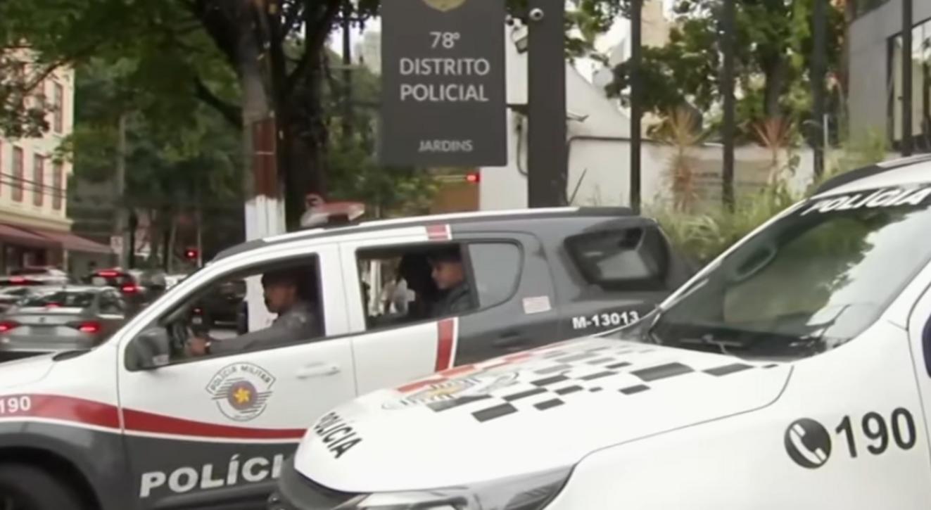 Polícia Civil impede ataque a bomba planejado para Avenida Paulista em São Paulo 1 Policiais civis em ação na Avenida Paulista após impedir ataque a bomba