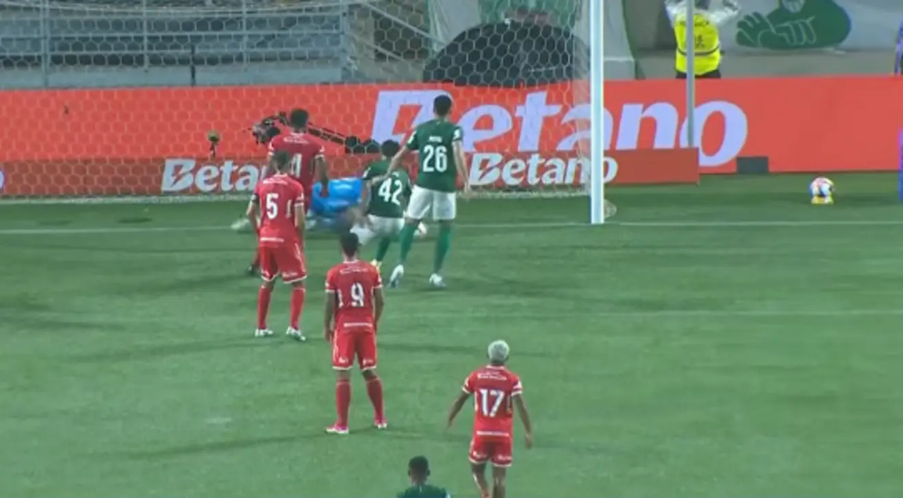 Palmeiras goleia Capivariano por 4 a 0 e avança no Paulistão com estreia de Jhon Arias 1 Jogadores do Palmeiras em campo durante a vitória por 4 a 0 sobre o Capivariano pelo Campeonato Paulista.