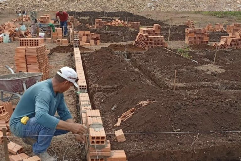 Prefeito de São Francisco do Maranhão inicia construção de 45 casas em residencial