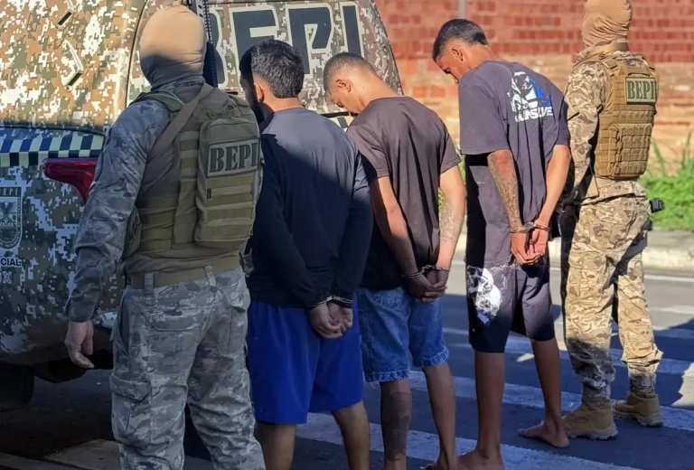 Polícia Militar prende três com armas e drogas em Água Branca após informações sobre ataques