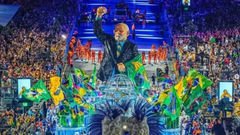 Escola de Samba que homenageou Lula é rebaixada e registra pior avaliação no Grupo Especial desde 2022