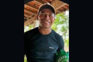 Policiais em operação que resultou na prisão de suspeitos de assassinato e traficante em José de Freitas.