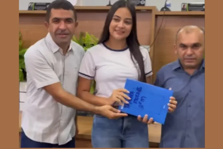 São Francisco do Maranhão entrega 800 óculos e 300 tablets à população