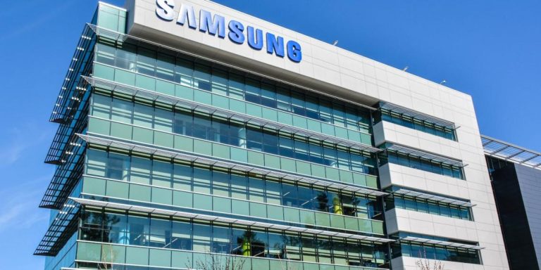 Samsung lança óculos de realidade aumentada com IA e Android XR