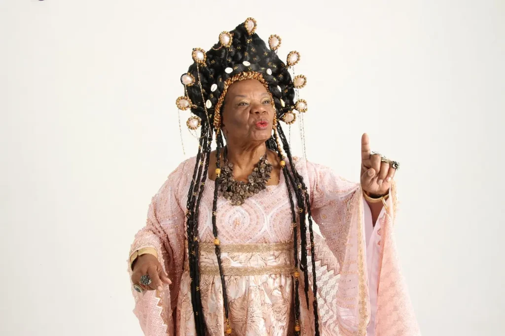 Atriz Neusa Borges, 83 anos, em destaque, anunciada no elenco da Paixão de Cristo de Floriano 2026.