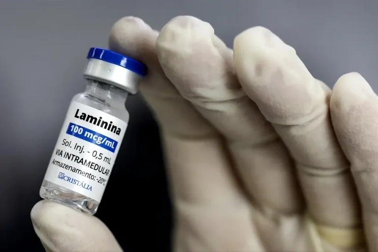 Jovem que perdeu movimento das pernas após acidente é avaliado em Teresina para tratamento com polilaminina