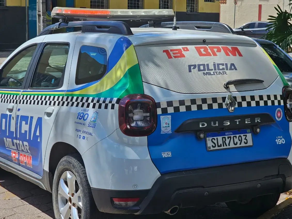 Missionária escapa de assalto em Teresina, pulando de carro em movimento