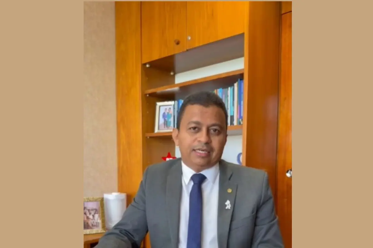 Deputado federal Dr. Francisco (PT-PI) em visita às obras do Centro Especializado em Reabilitação (CER) em São Raimundo Nonato, Piauí.