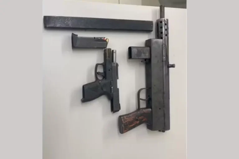 Homem é detido com submetralhadora e arma roubada em Monsenhor Gil